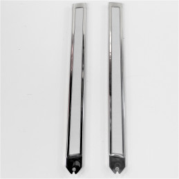 Set of Central Upright...
